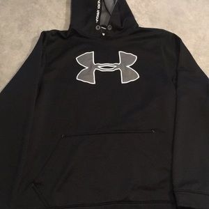 Men’s large black Under Armour hoodie